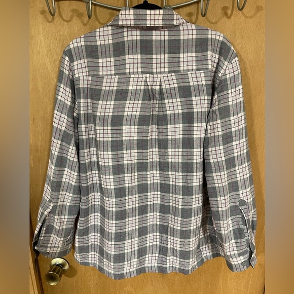 L.L. BEAN- Women's Fleece-Lined Flannel Shirt - Picture 3 of 4
